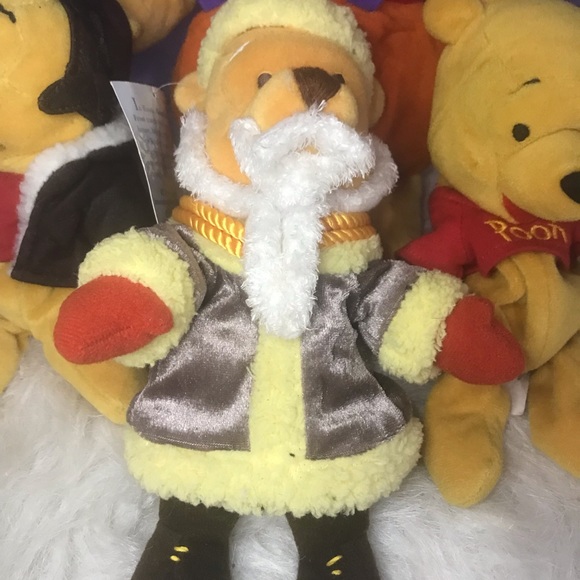 Set of 4 Disney Winnie the Poohs - Picture 2 of 13